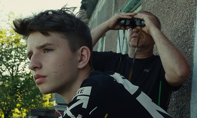 《戰火邊緣的青春》(免費觀賞)